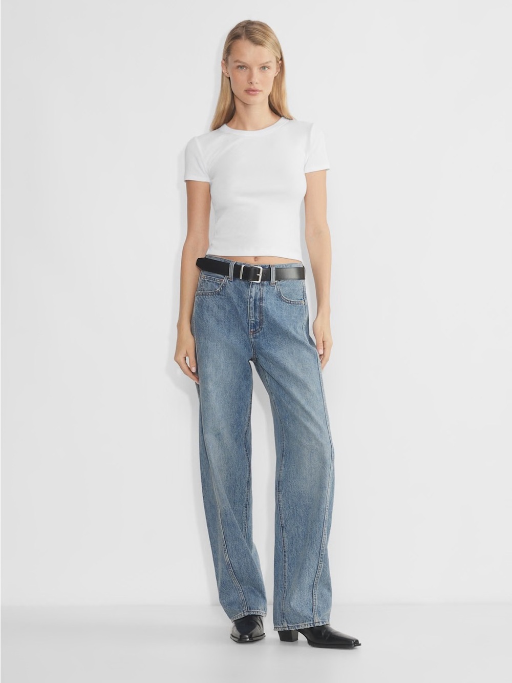 Aritzia Denim Forum The ‘90s Seamed Hi-Rise Barrel Jean Sweet Memory